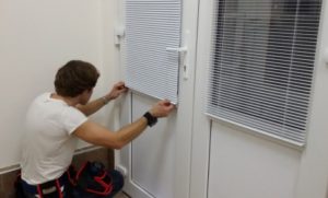 Установка рулонных жалюзи в Кирове